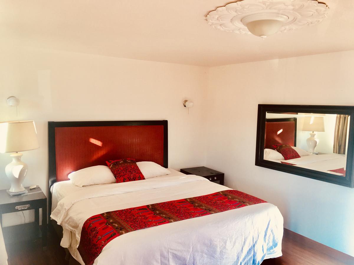 & Mini-hôtel 2*